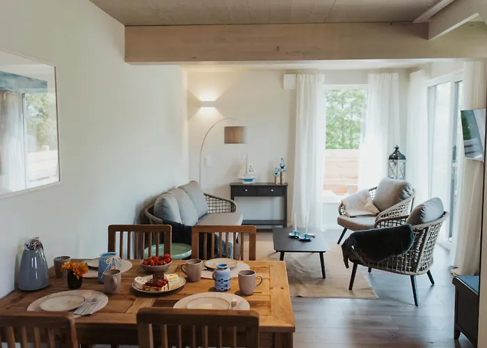 Neu Rügen Resørt Großzügige, Gemütliche Doppelhaushälfte Kalle Mit Terrasse Ferienhaus