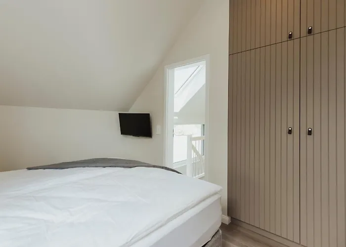 Ferienhaus Neu Rügen Resørt Großzügige, Gemütliche Doppelhaushälfte Kalle Mit Terrasse *